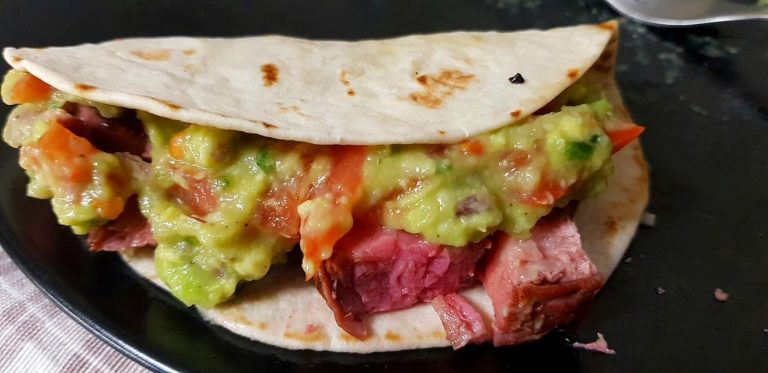 Piadina di straccetti di angus flank con guacamole