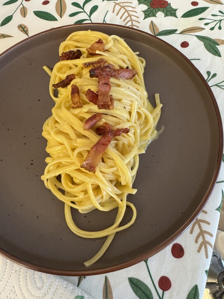 La Carbonara Tradizionale: Ricetta Perfetta con Guanciale Croccante